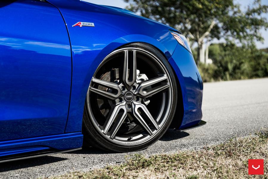 Детали экстерьера Acura TLX on Vossen Wheels (HF-1) 2018 года  (фото 9 из 13)